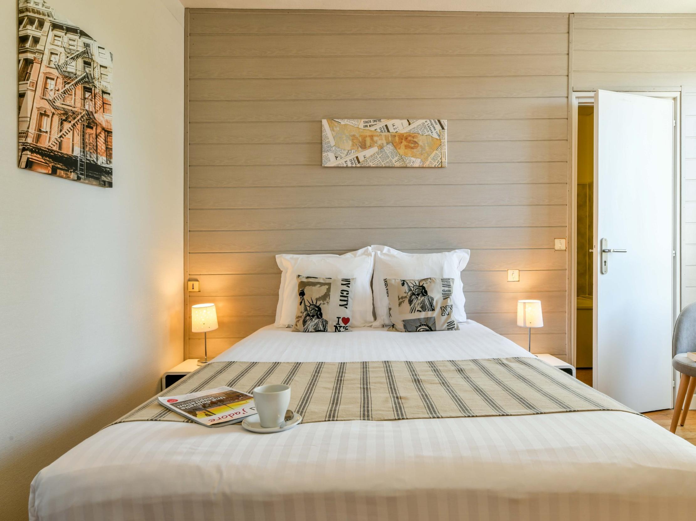 Logis Hostellerie Du Neez Gan Esterno foto