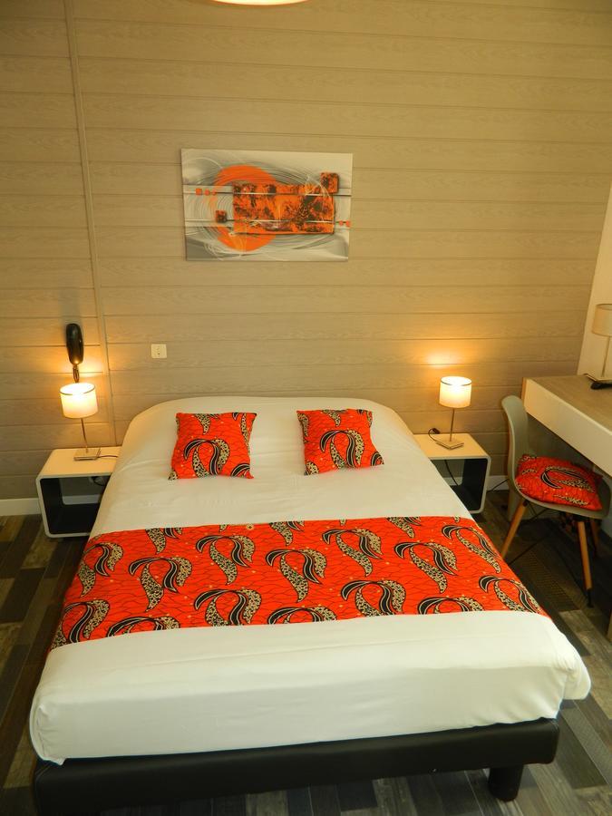 Logis Hostellerie Du Neez Gan Esterno foto