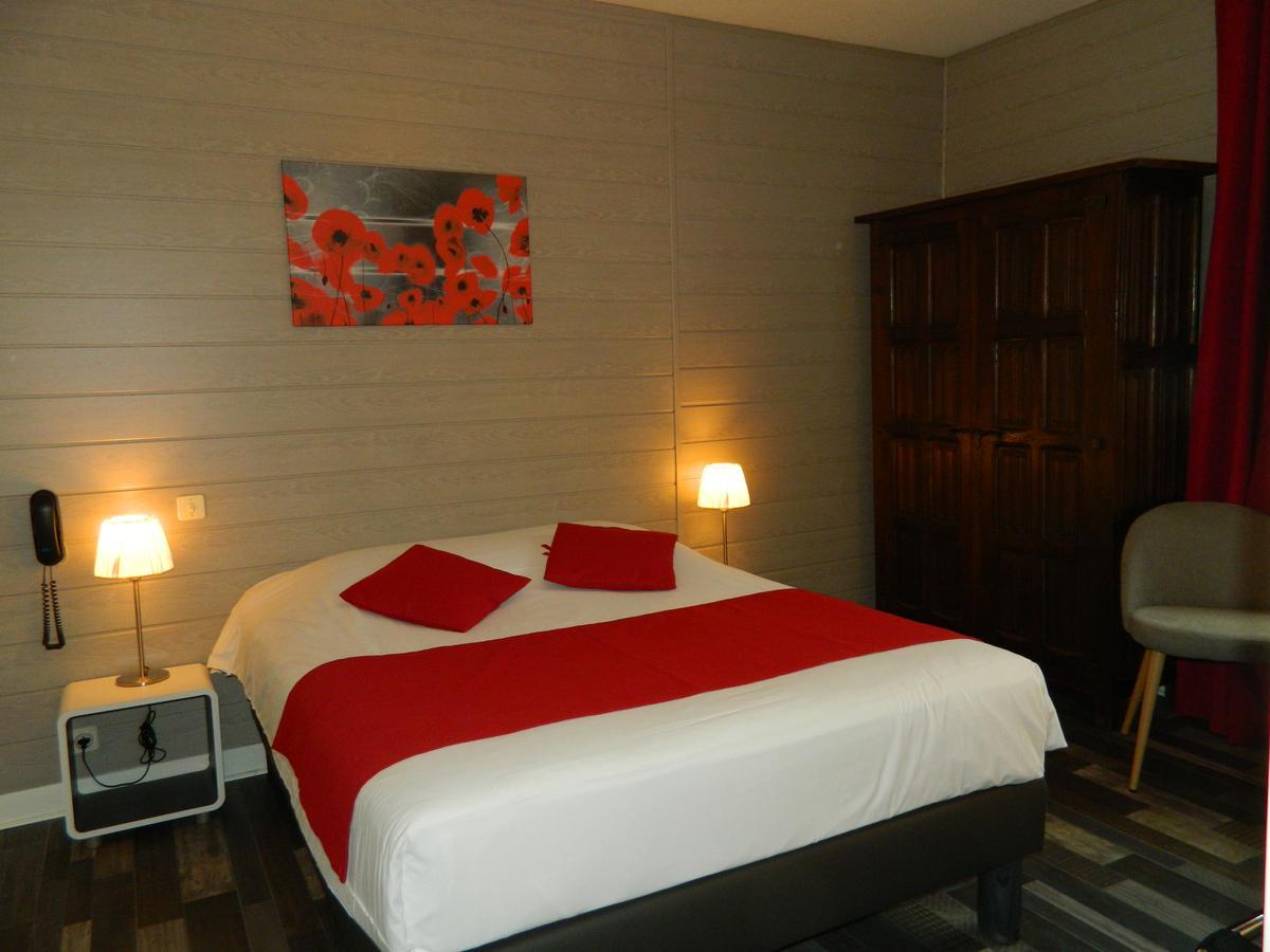 Logis Hostellerie Du Neez Gan Esterno foto